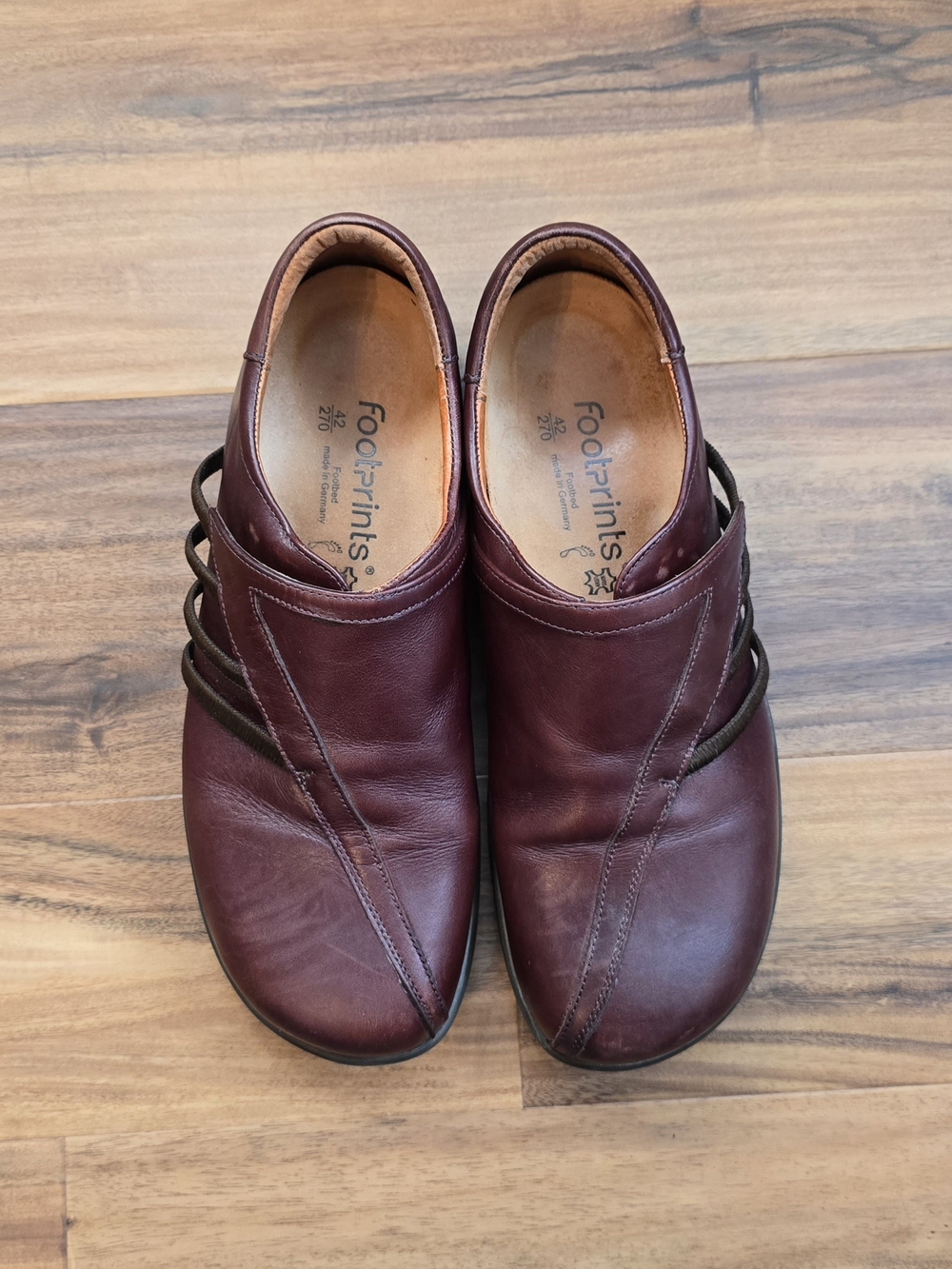 Footprints by Birkenstock "Cambria" slip-on loafer, Size 42, Euc. Burgundy Brown